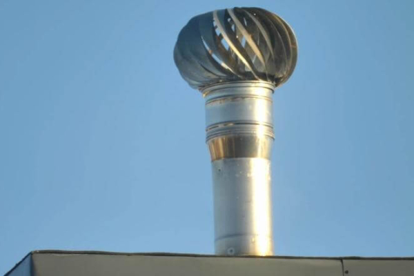 Guide: Skorstenshtter af aluminium eller rustfri stl?