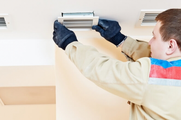 Hvad siger loven om badevrelsesventilation?