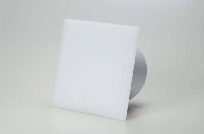 Ventilator med bev�gelsessensor 100mm/125mm, mat plexiglas panel i hvid